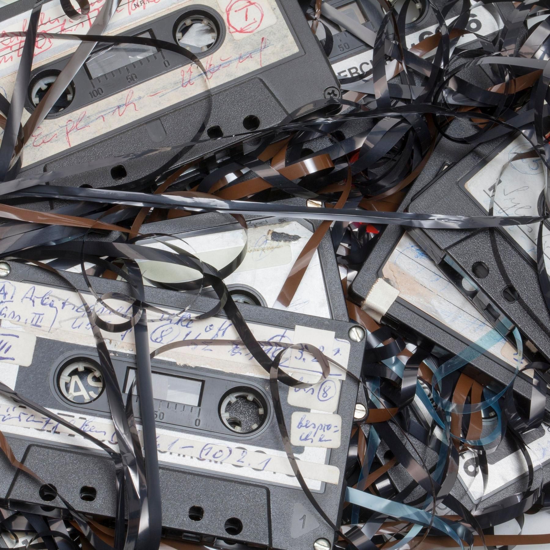 "Meine Tonbänder sind mein Widerstand" von Thomas von Steinaecker