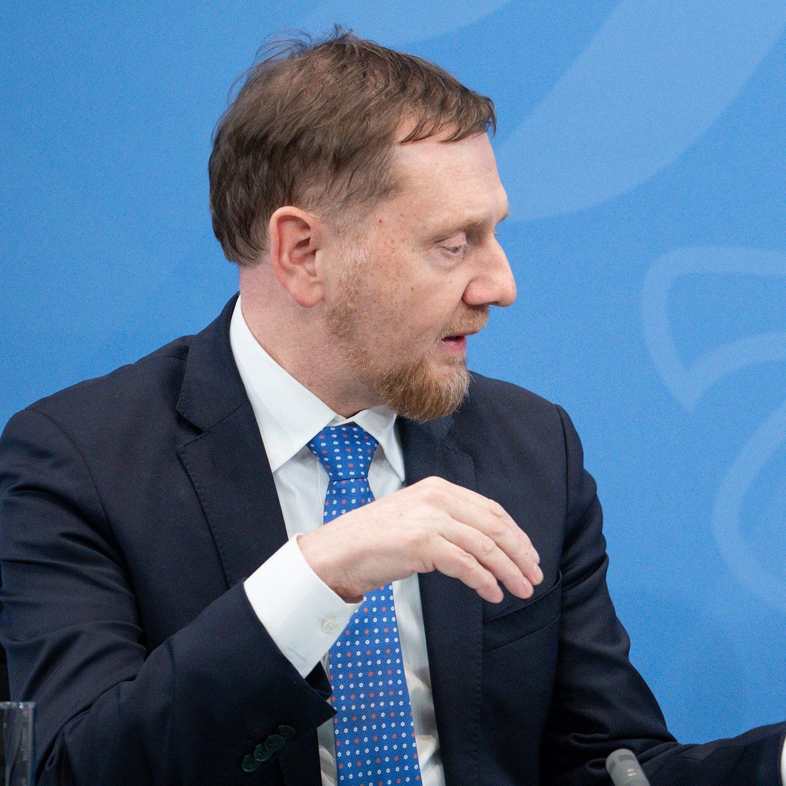 Merz und Kretschmer denken über späteren Kohleausstieg nach