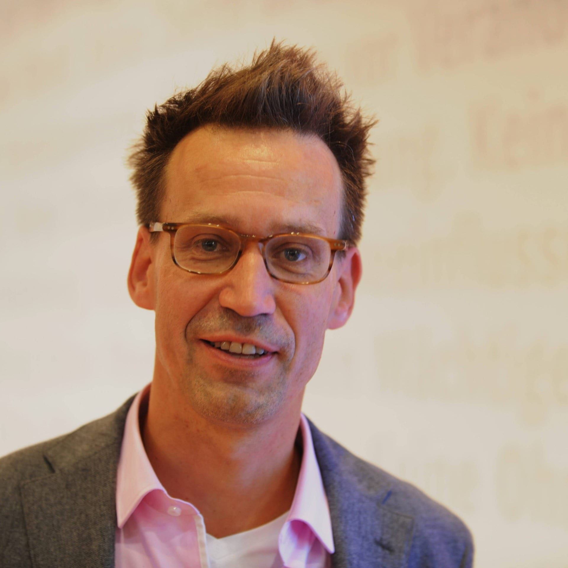 Mit Mascha Kaléko durch das Jahr 1956 „Wenn ich eine Wolke wäre. Mascha Kaléko und die Reise ihres Lebens“ von Volker Weidermann