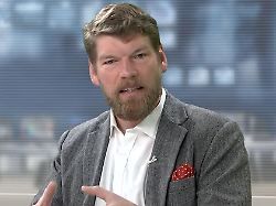 Moritz Brake: "Wir füttern das Monster, das uns bei der Gurgel hält"