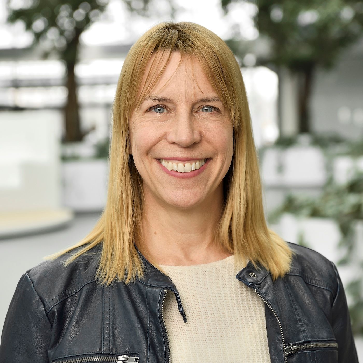 MR 52 - Bleib länger... beim HDI ein Gespräch mit Charlotte Schmithals