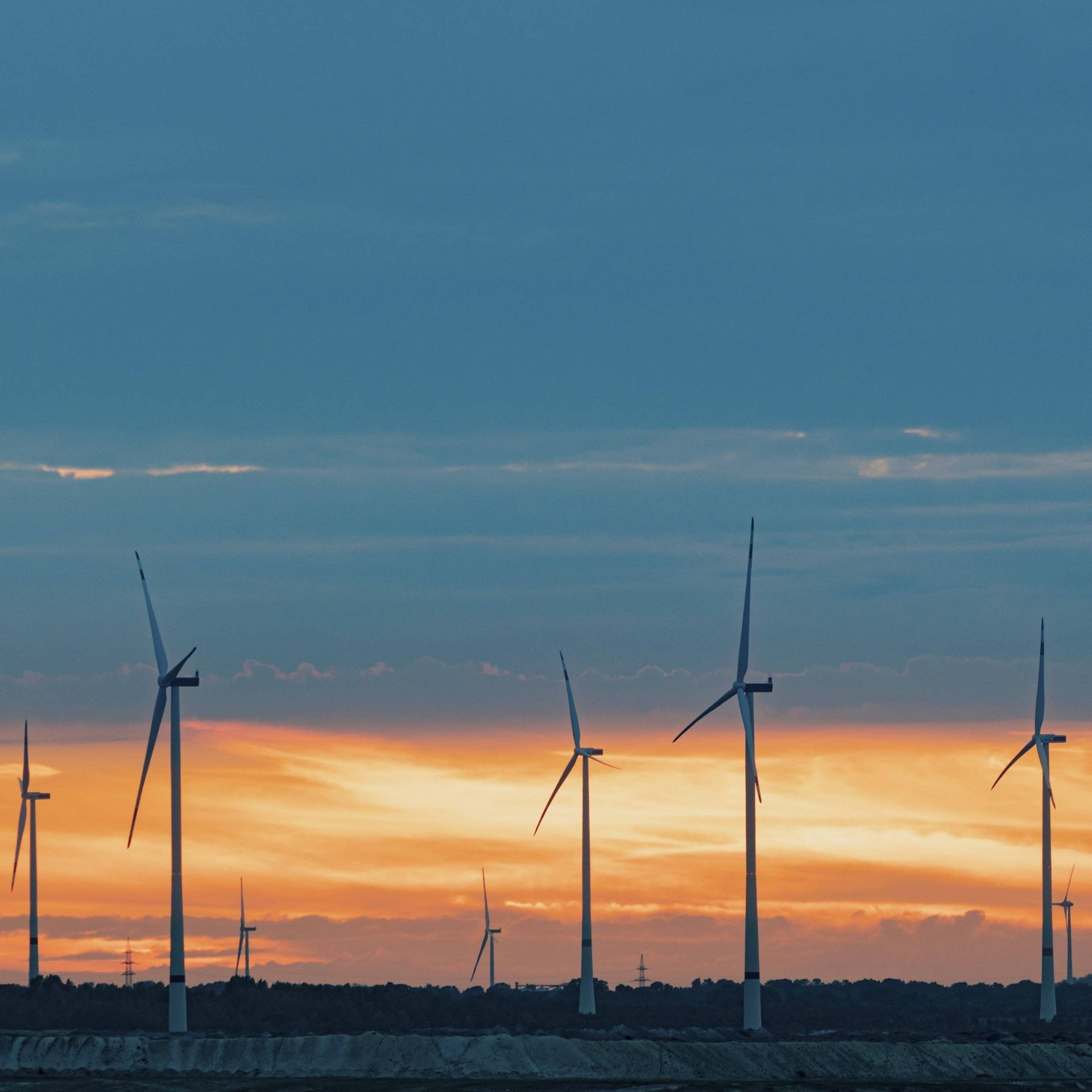 Neue Studie: Warum Strom ohne Windräder teuer wird