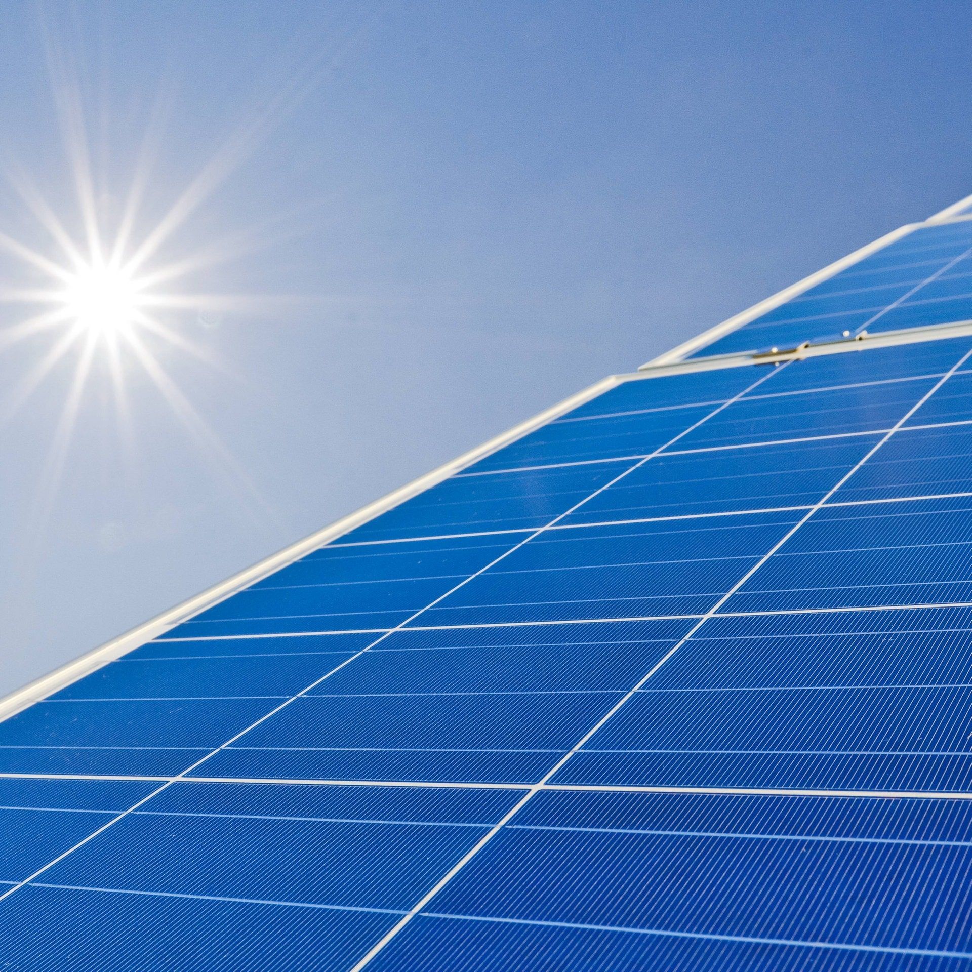 Neues Leben durch Sonnenenergie: Besuch in einem irakischen Solardorf