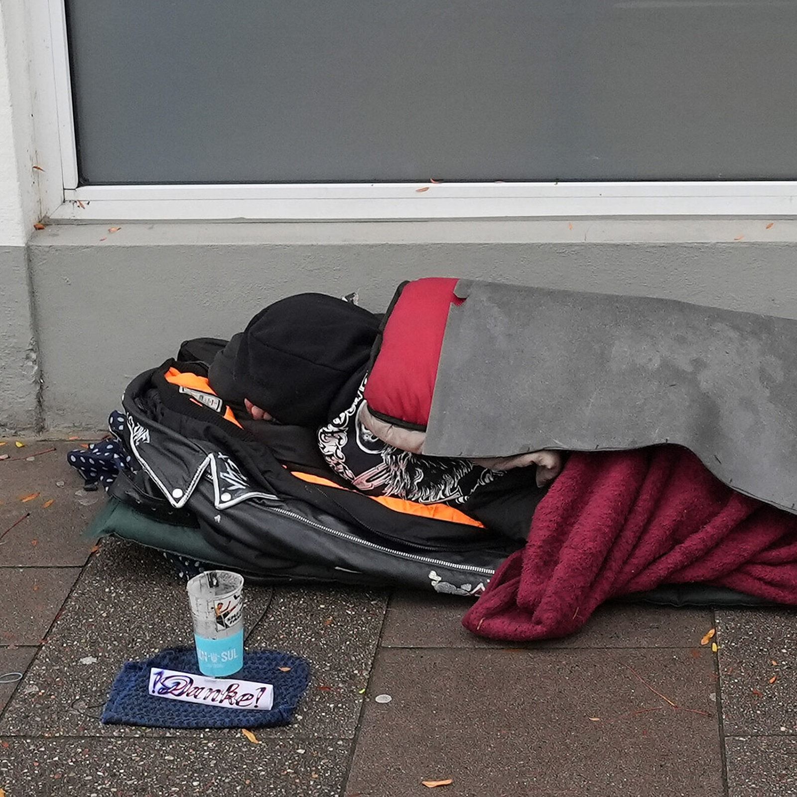 Obdachlosenhilfe: "Wohnungsangebote retten Leben"