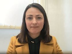 Oxana Huss: "Butscha muss auf Europa-Ebene aufgearbeitet werden"