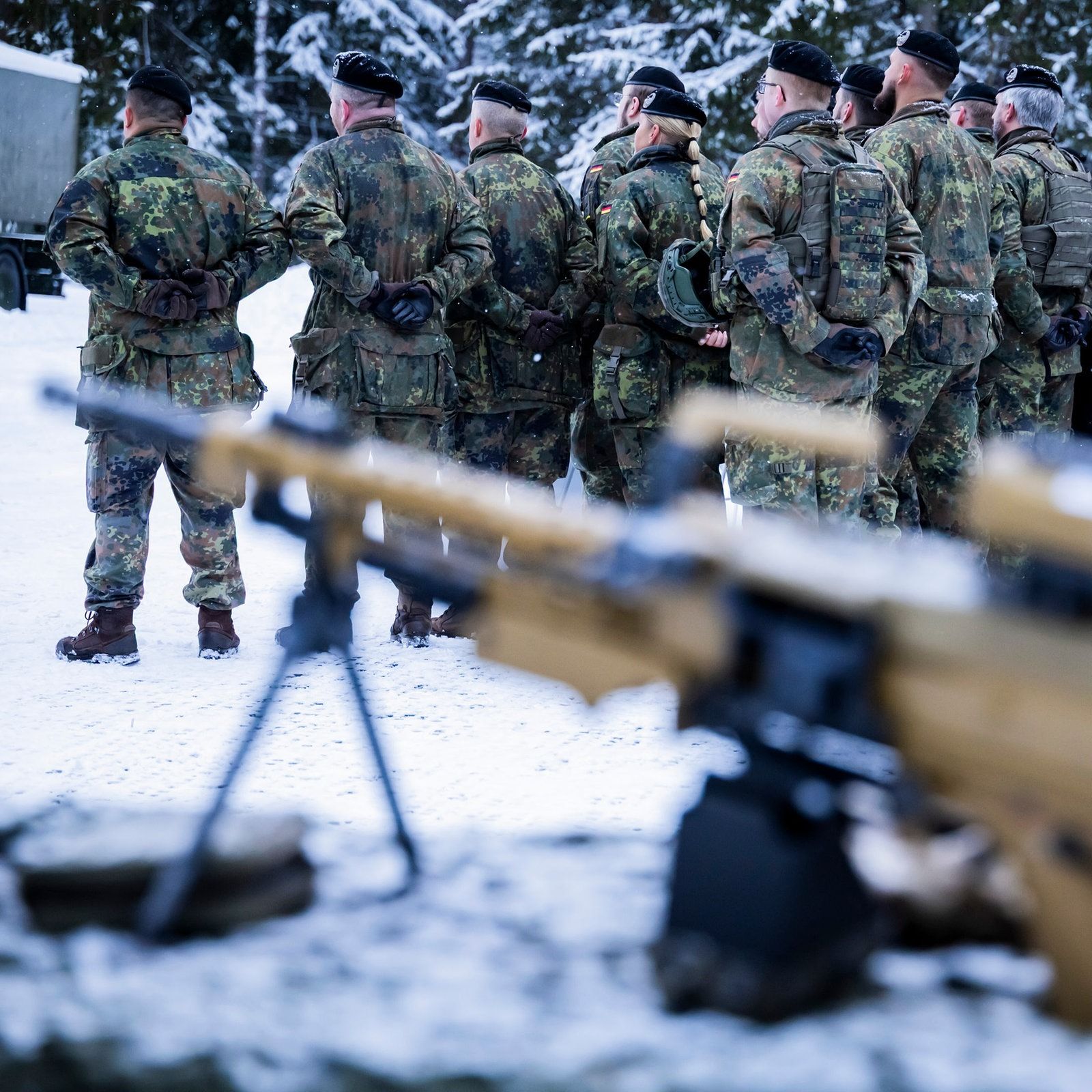 Parteien uneins über Bundeswehr-Einsatz zur Ukraine-Absicherung