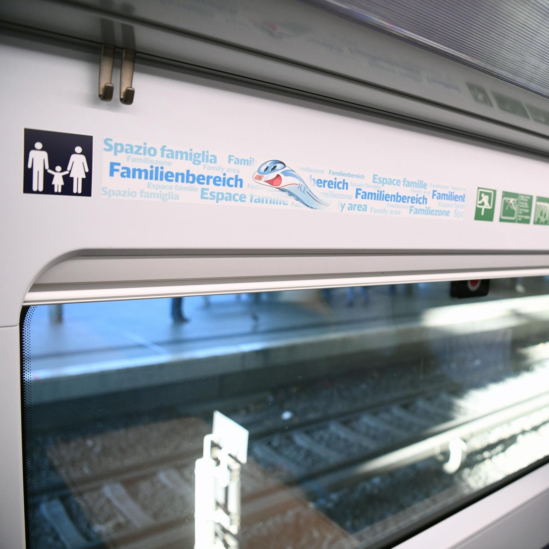 Preispolitik der Bahn - Mobilitätsversprechen auf Abstellgleis?