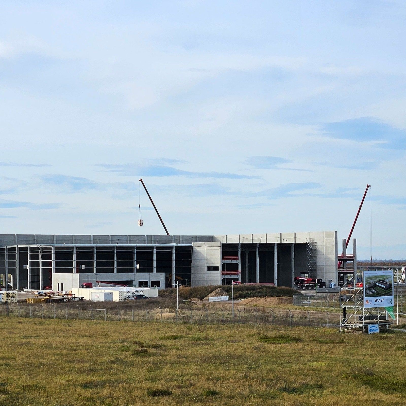 Richtfest für neues Flugzeugwerk bei Leipzig