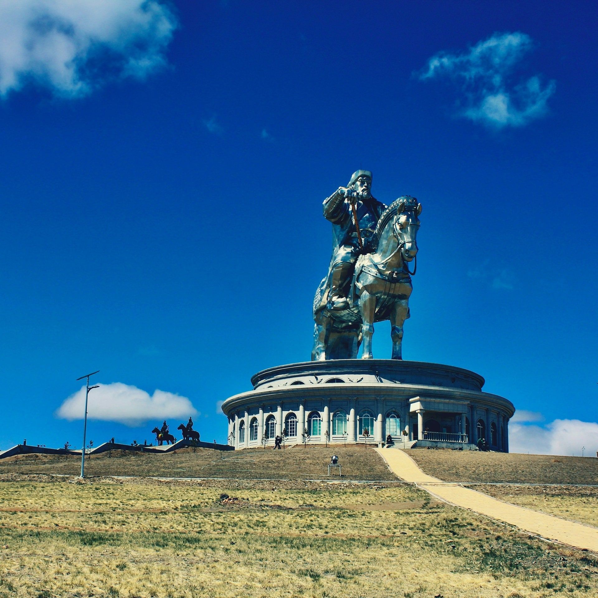 Rückkehr der Zauberflöte – Ein mongolisches Roadmovie