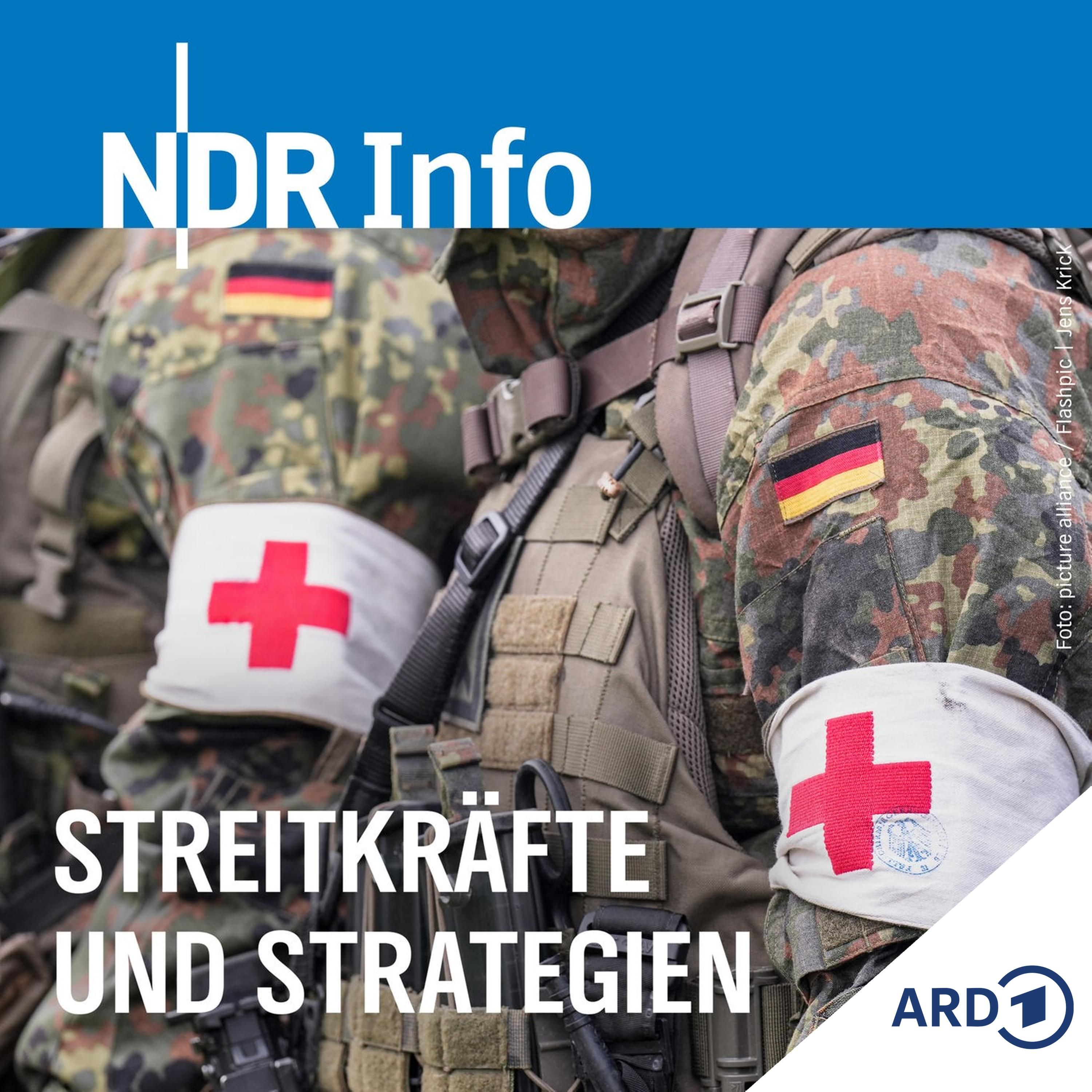 Sanitäter üben für den Krieg (Tag 1070 mit Julia Weigelt)