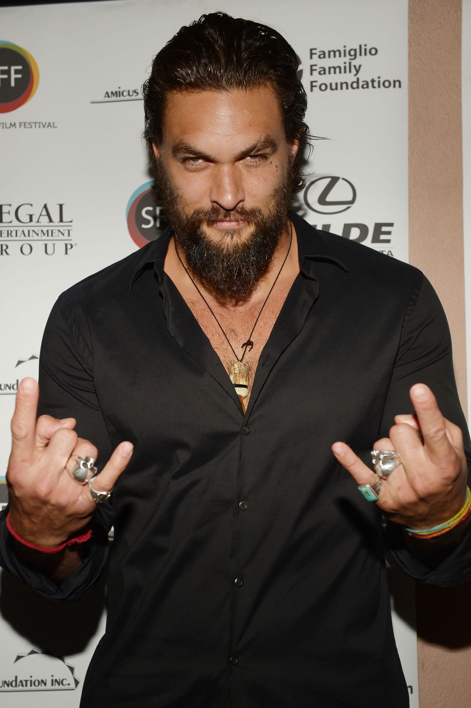 Scams and variants in the name of Jason Momoa part 1