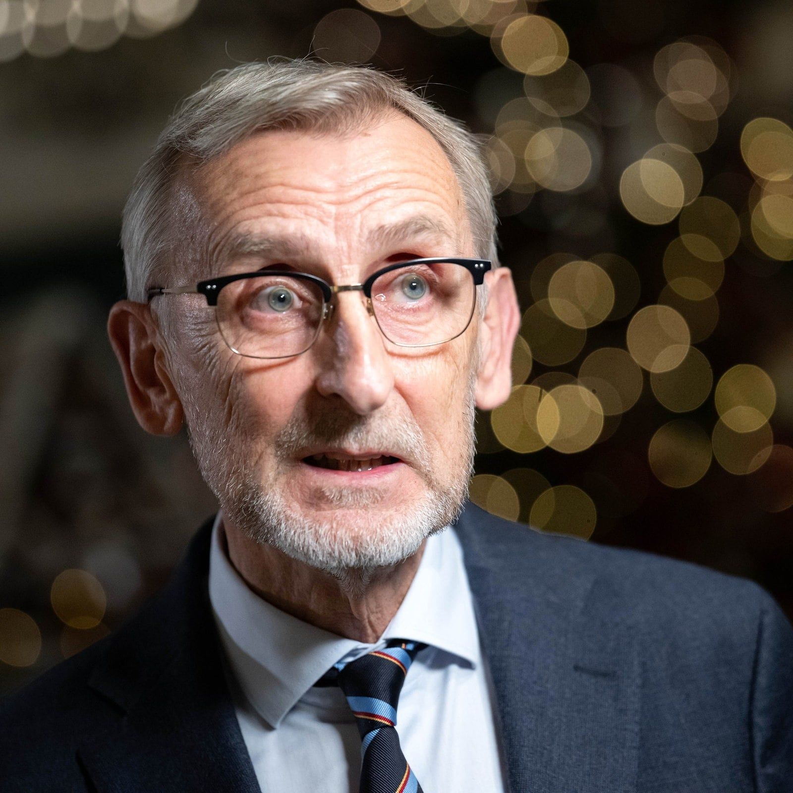 Schuster: Sicherheit im Fußball zu teuer