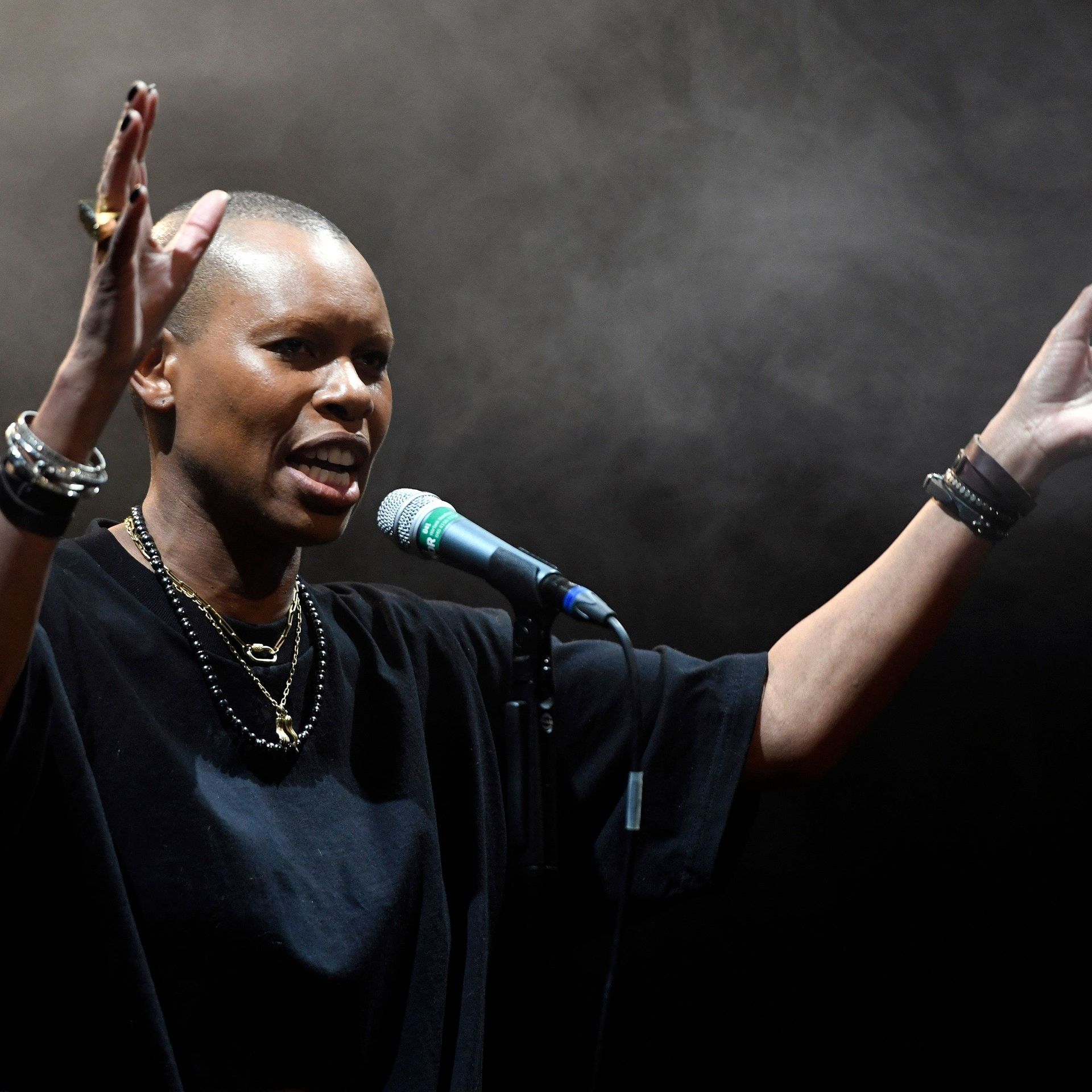 „Secretly" der britischen Band Skunk Anansie