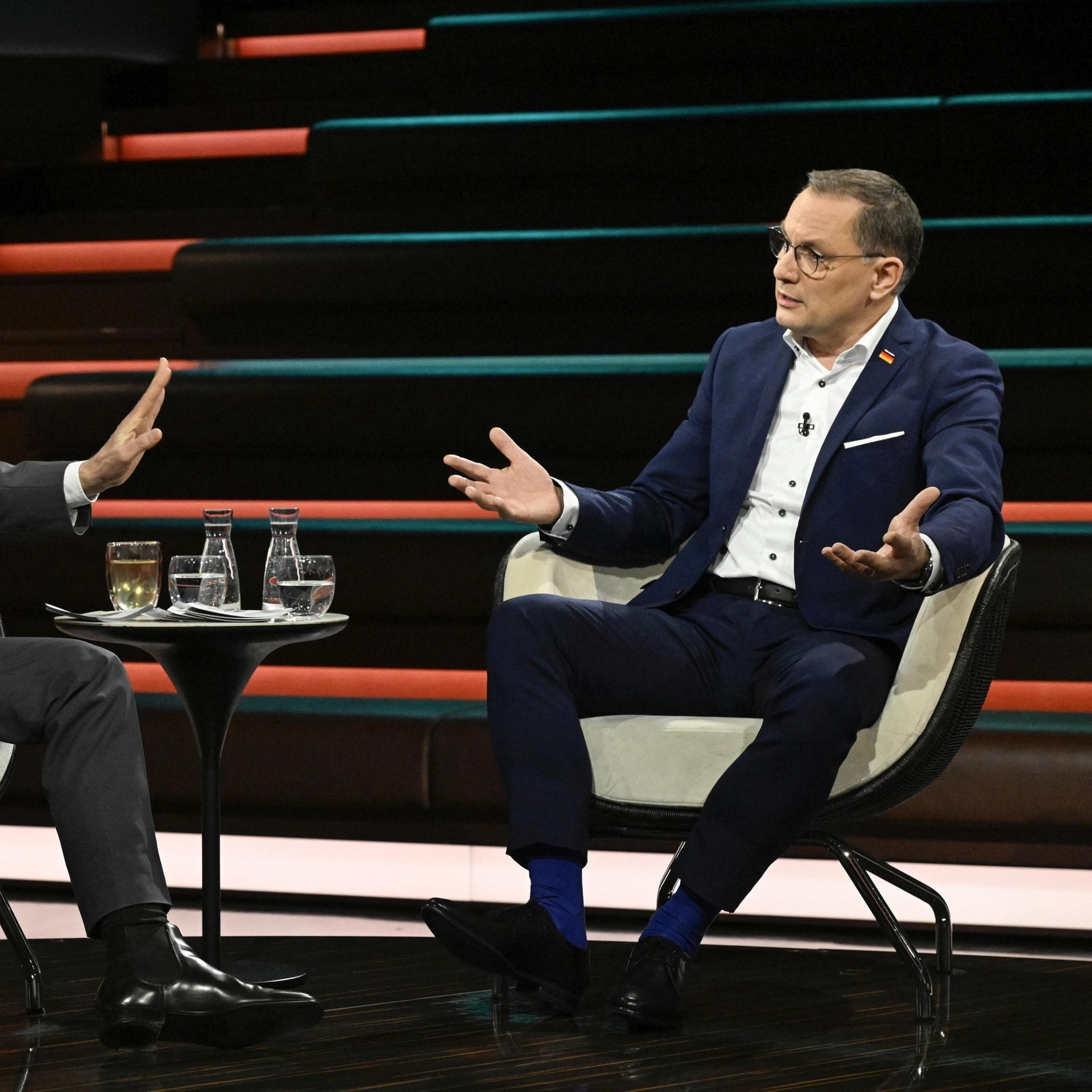Sendezeit für Populisten – Wie sollen Medien mit der AfD umgehen?