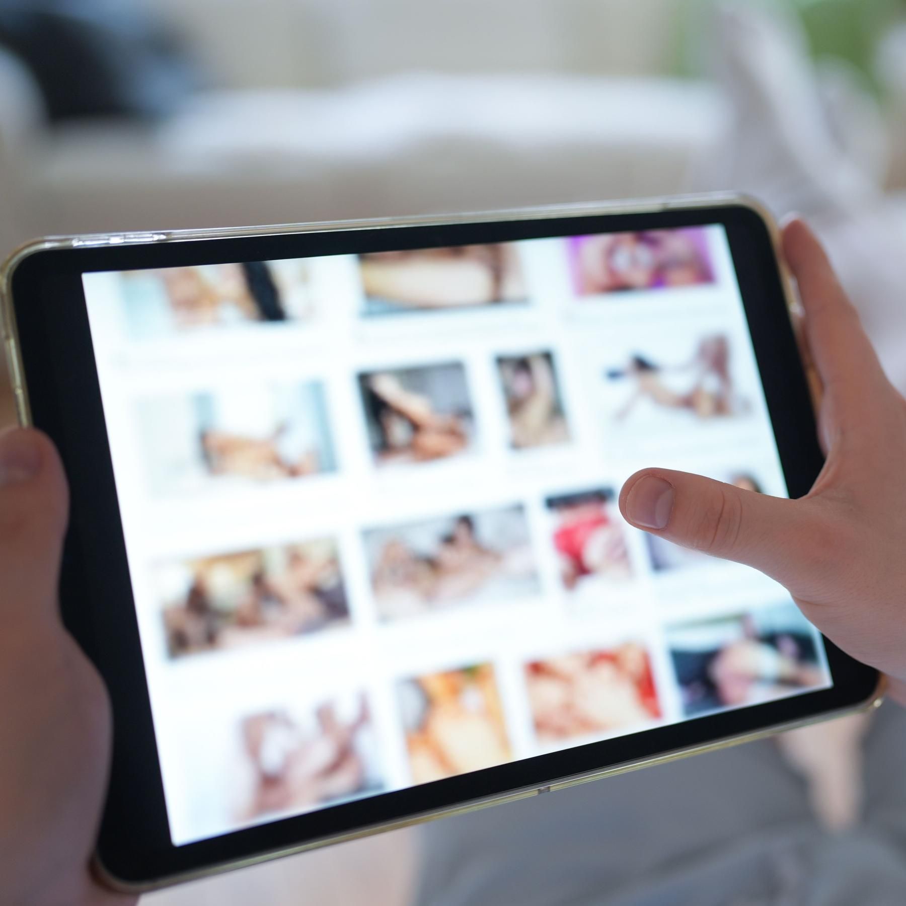 Sexuelle Gewalt gegen Frauen im Netz