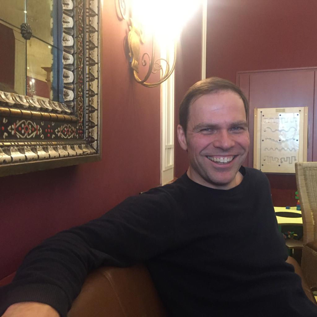 Sind Comedians privat auch lustig? Hinter den Kulissen von Baumann und Clausen