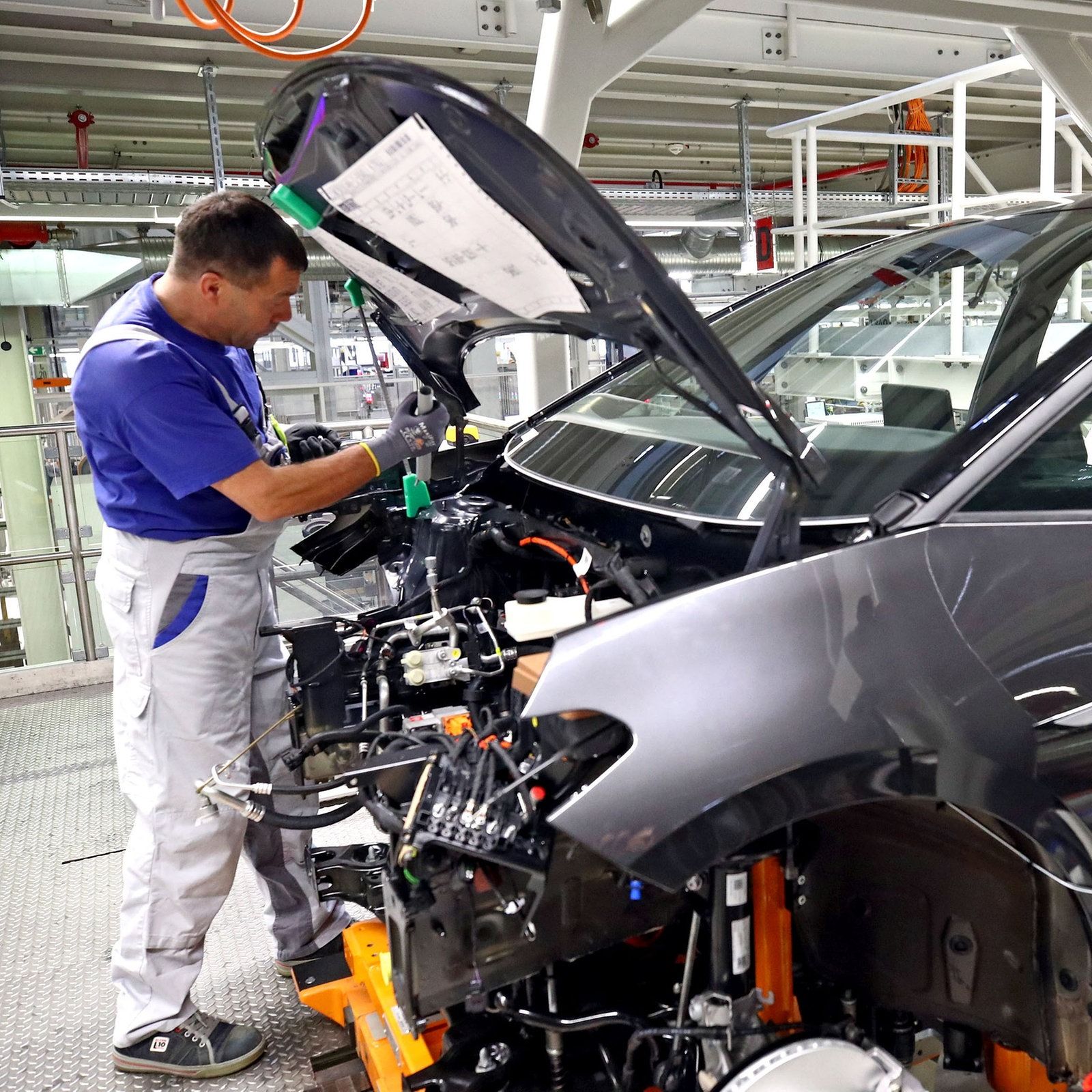 Sind die Löhne in der Autoindustrie zu hoch?