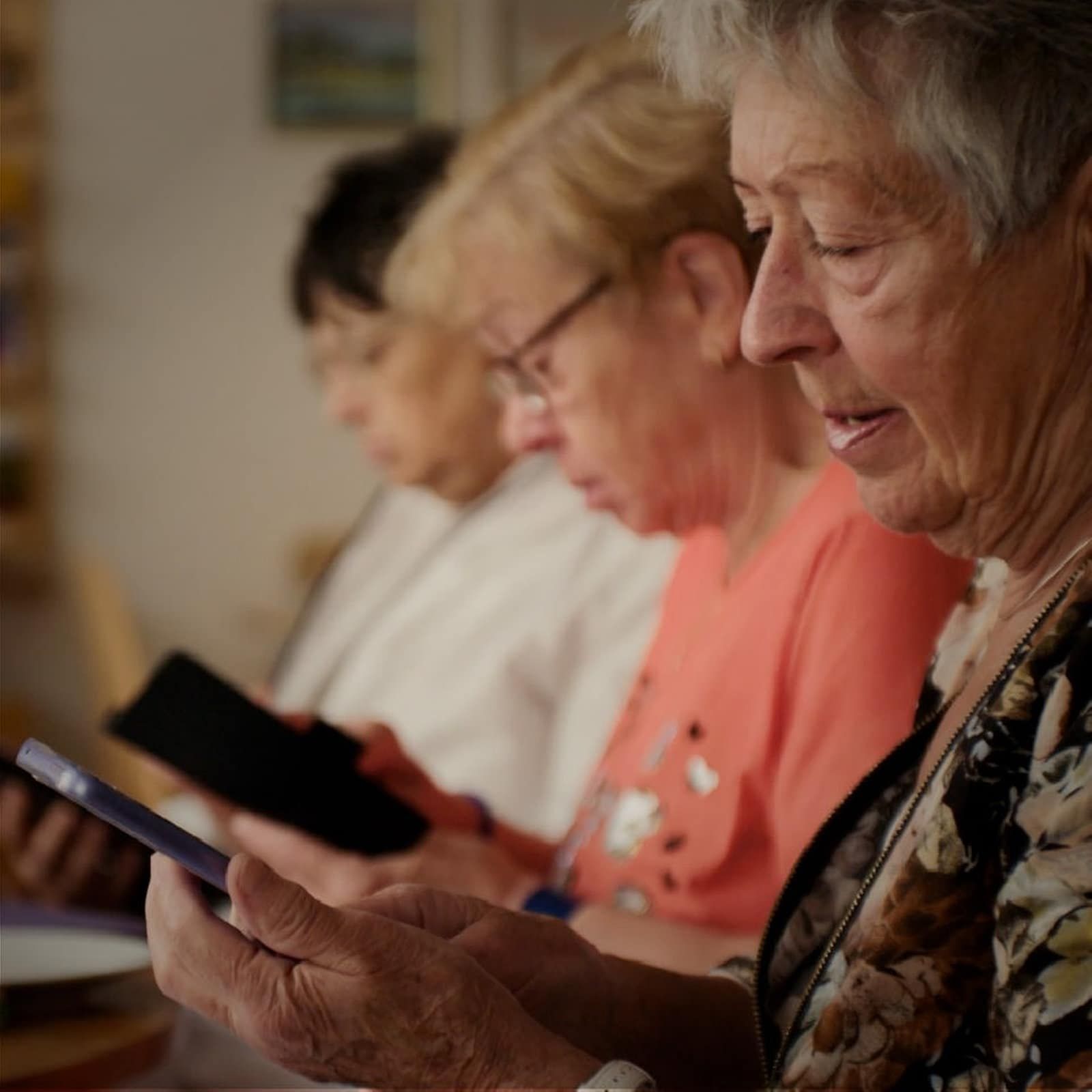 Smartphone-Kurs für Senioren: Aha-Momente bringen mehr Teilhabe