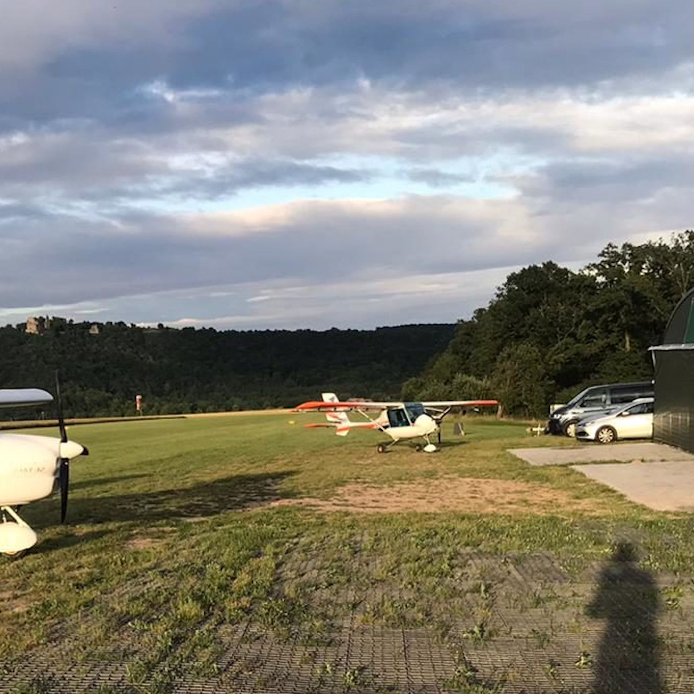 So kommt man zu einem eigenen Flugplatz