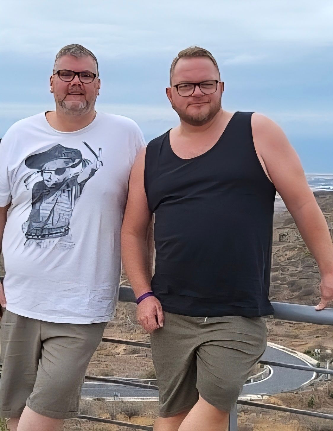 Sommer, Sonne, Prosecco und viel nackte Haut