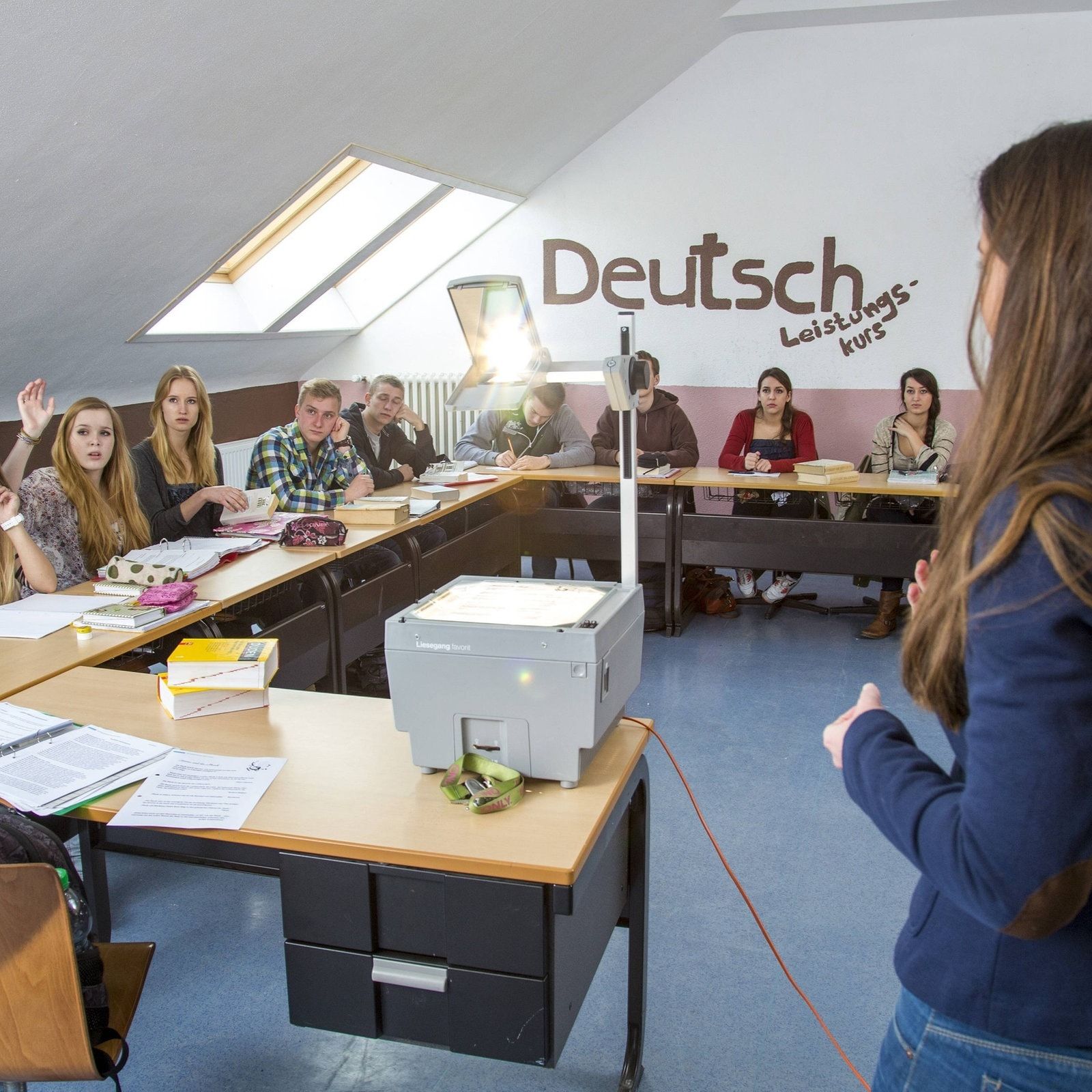 Song-Texte von Haftbefehl neben Goethe an Thüringer Schulen?