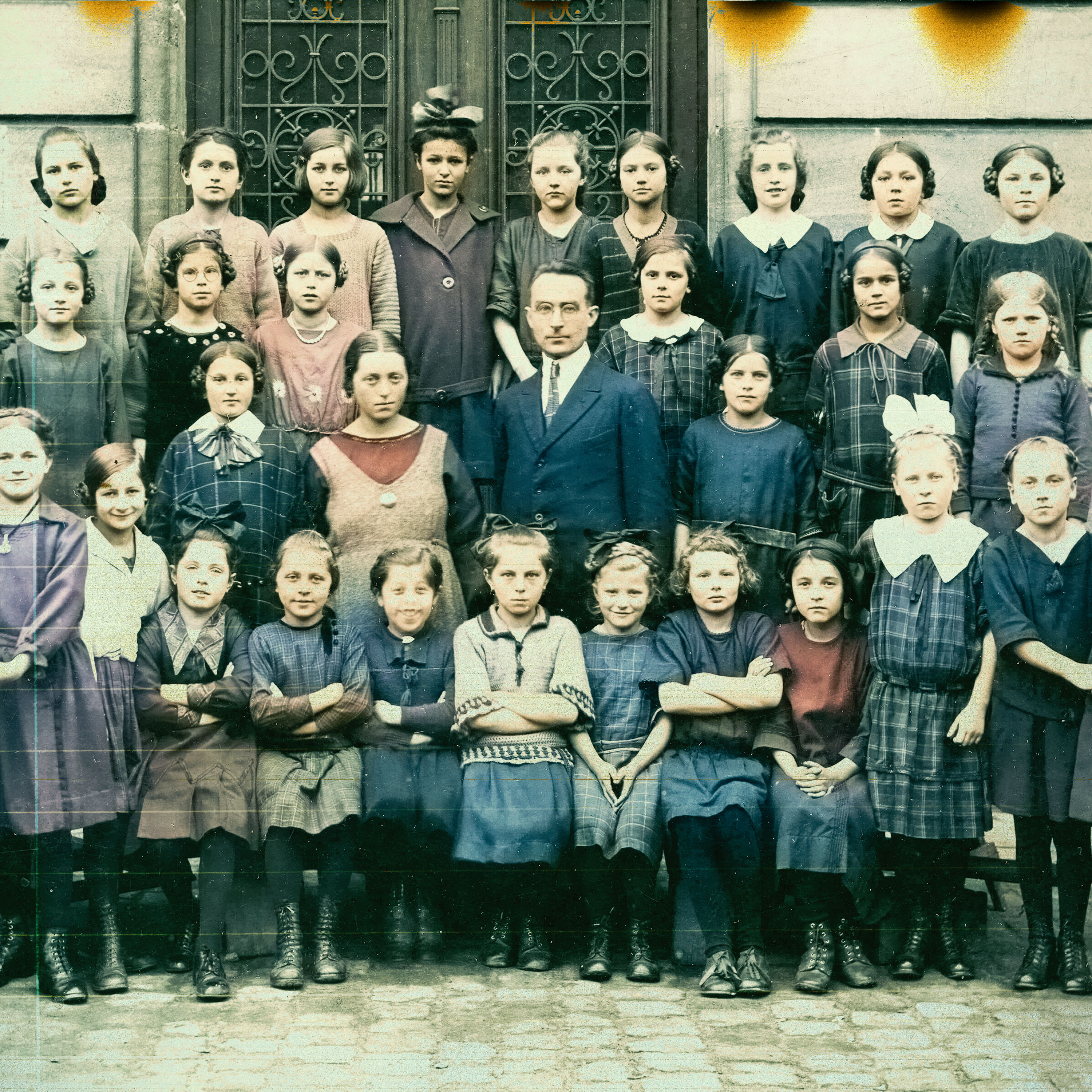 Späte Heirat (4/41) | Unter dem Gras darüber