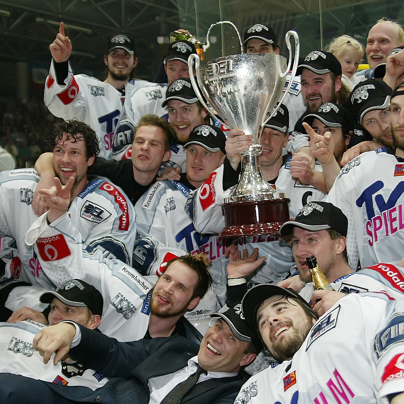 Staffel 2: Frankfurt Lions - Das Eishockey-Wunder