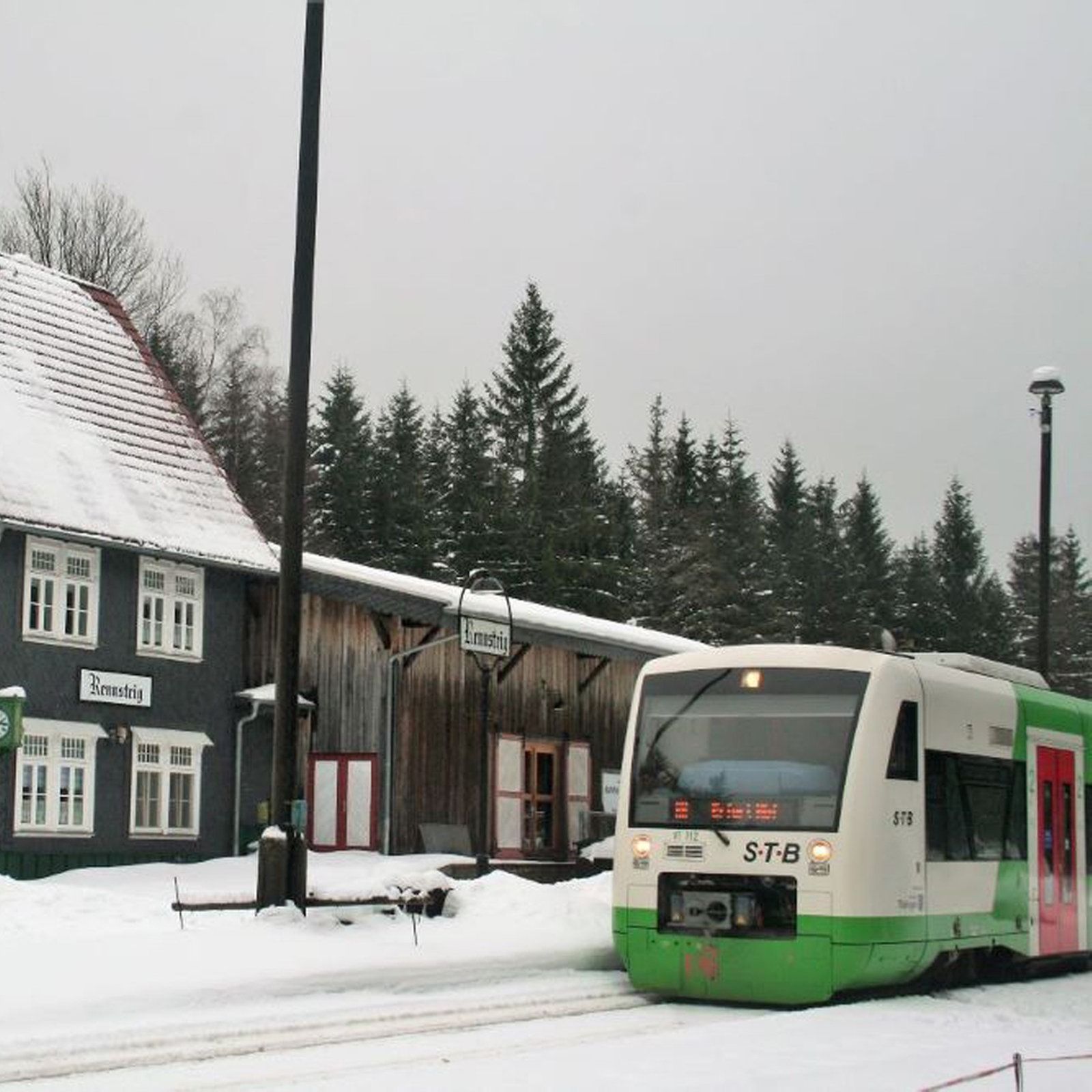Steil nach oben - mit der Rennsteigbahn durch den Thüringer Wald