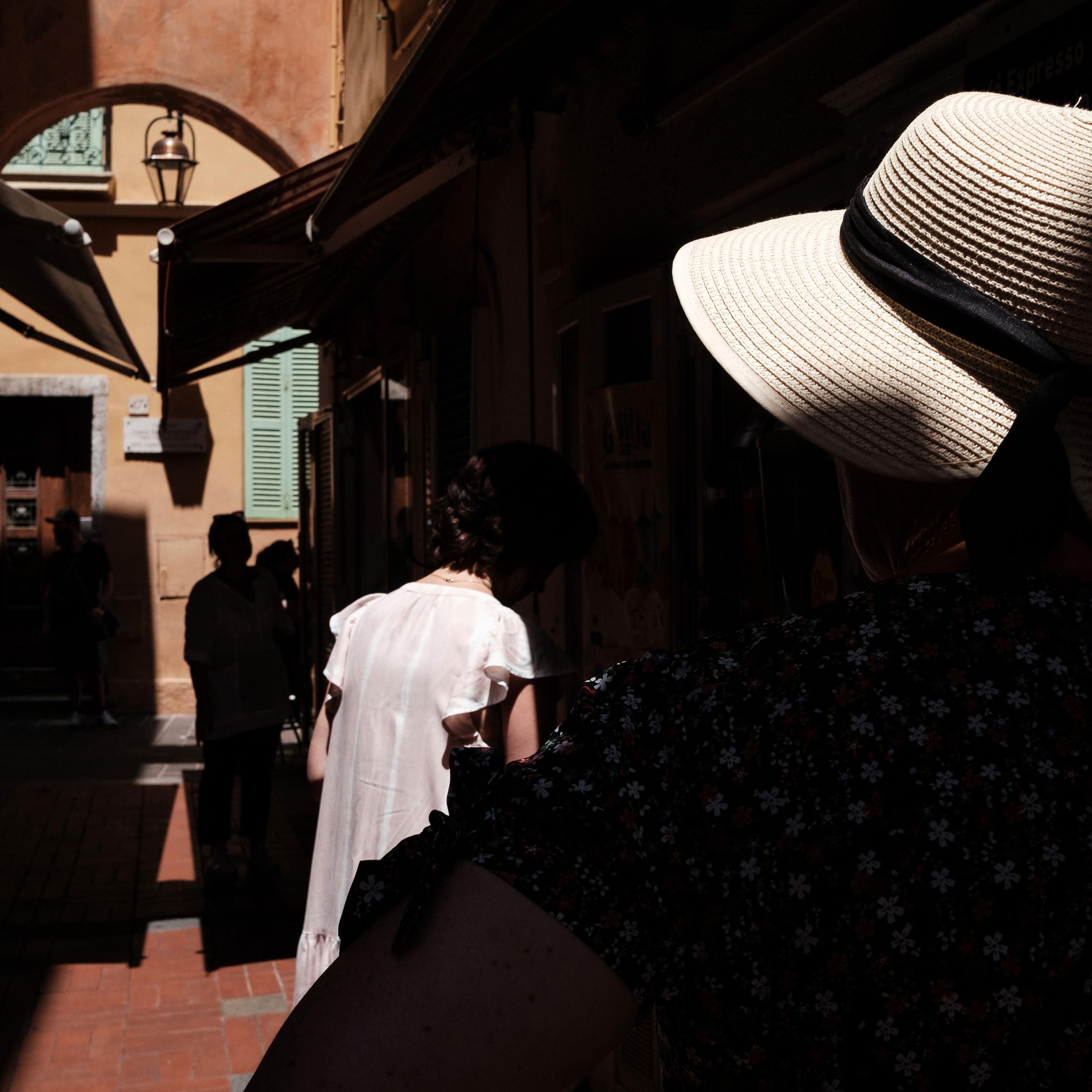 Street Photography in Südfrankreich, Frauen in der Fotografie und Kreativität statt Kopieren