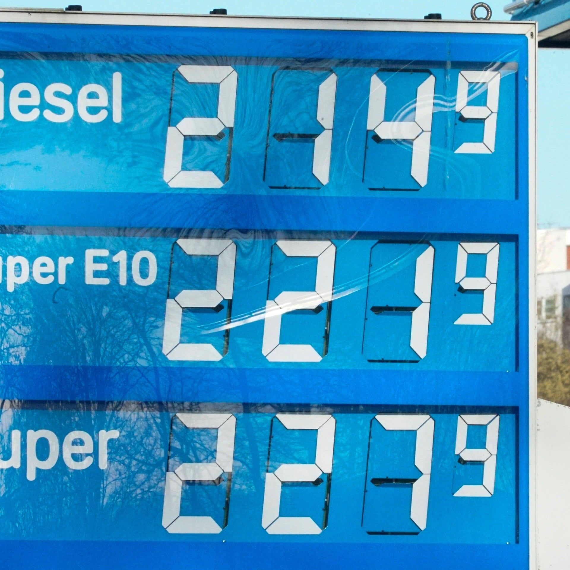 Teures Öl, teures Gas: Ein Weckruf für die Energiewende?