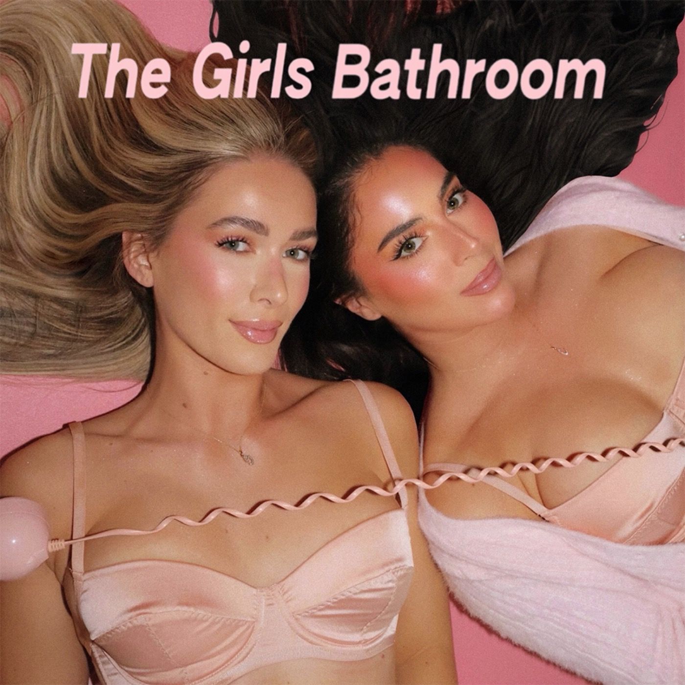 The Girls Bathroom - neue Folge | RTL+