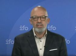 Timo Wollmershäuser: "Müssen an das Renteneintrittsalter ran"