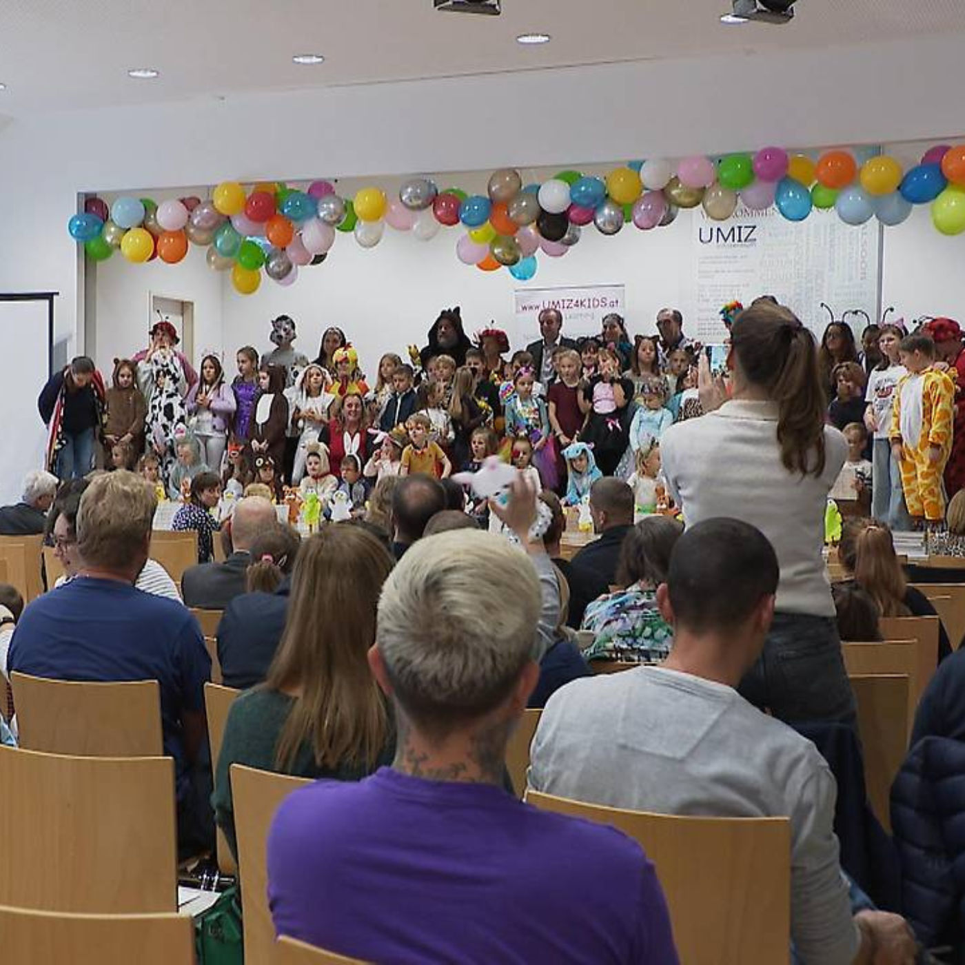 Tizenöt éve többnyelvű mesekönyvekkel szól a gyerekekhez az Umiz4Kids sorozat