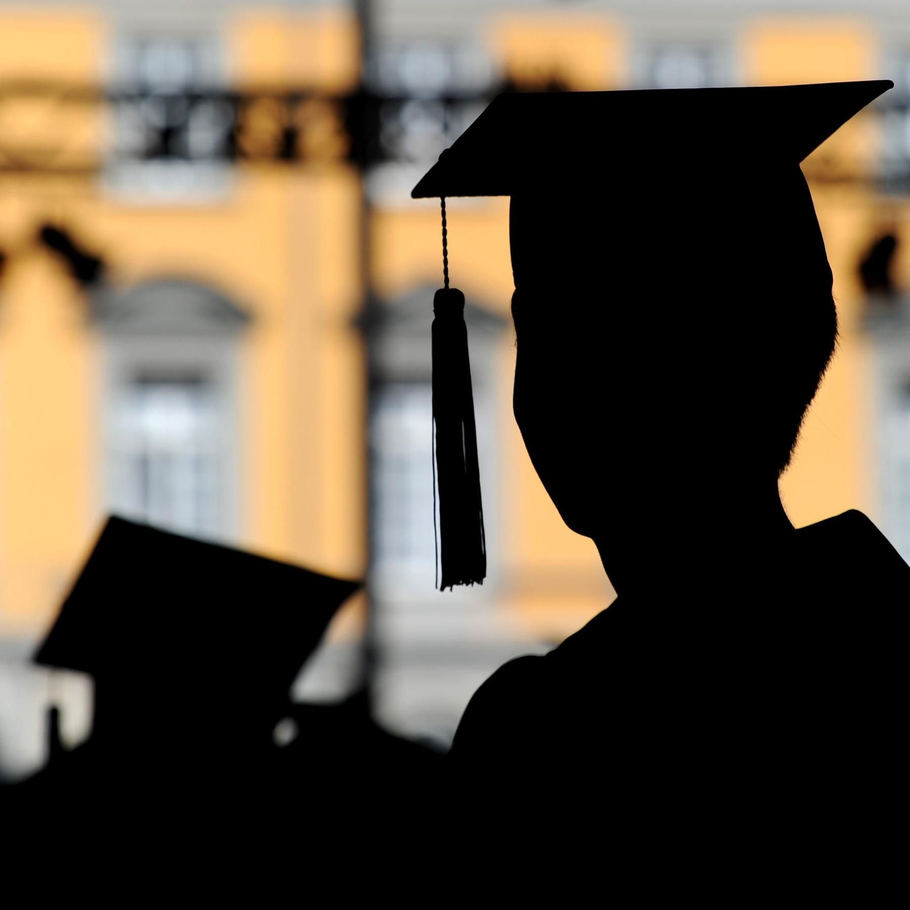 Top ausgebildet und arbeitslos: Junge Akademiker klagen über wenig Jobchancen