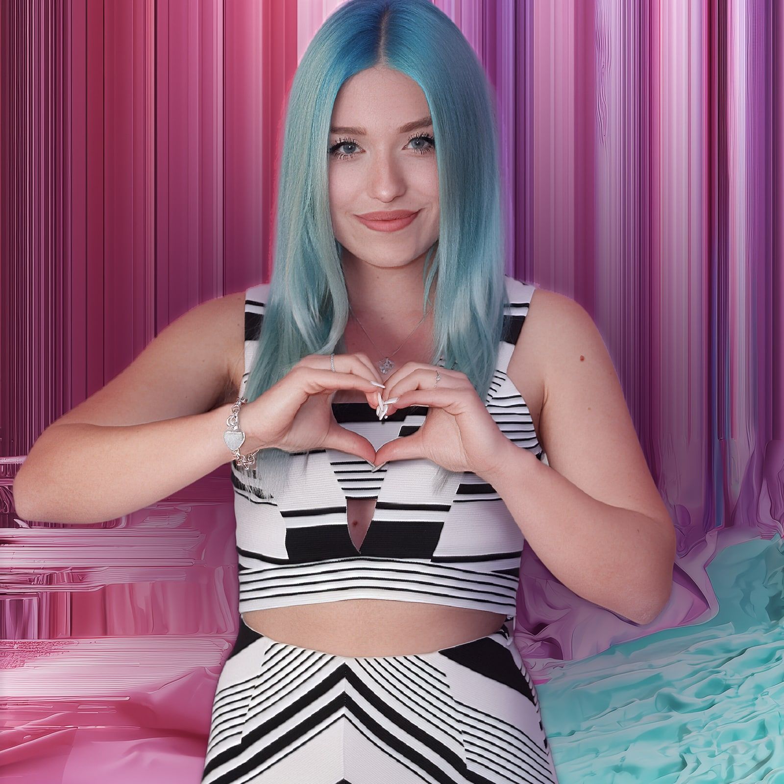 Trailer "Bibis Palace – Freundschaft für Likes"