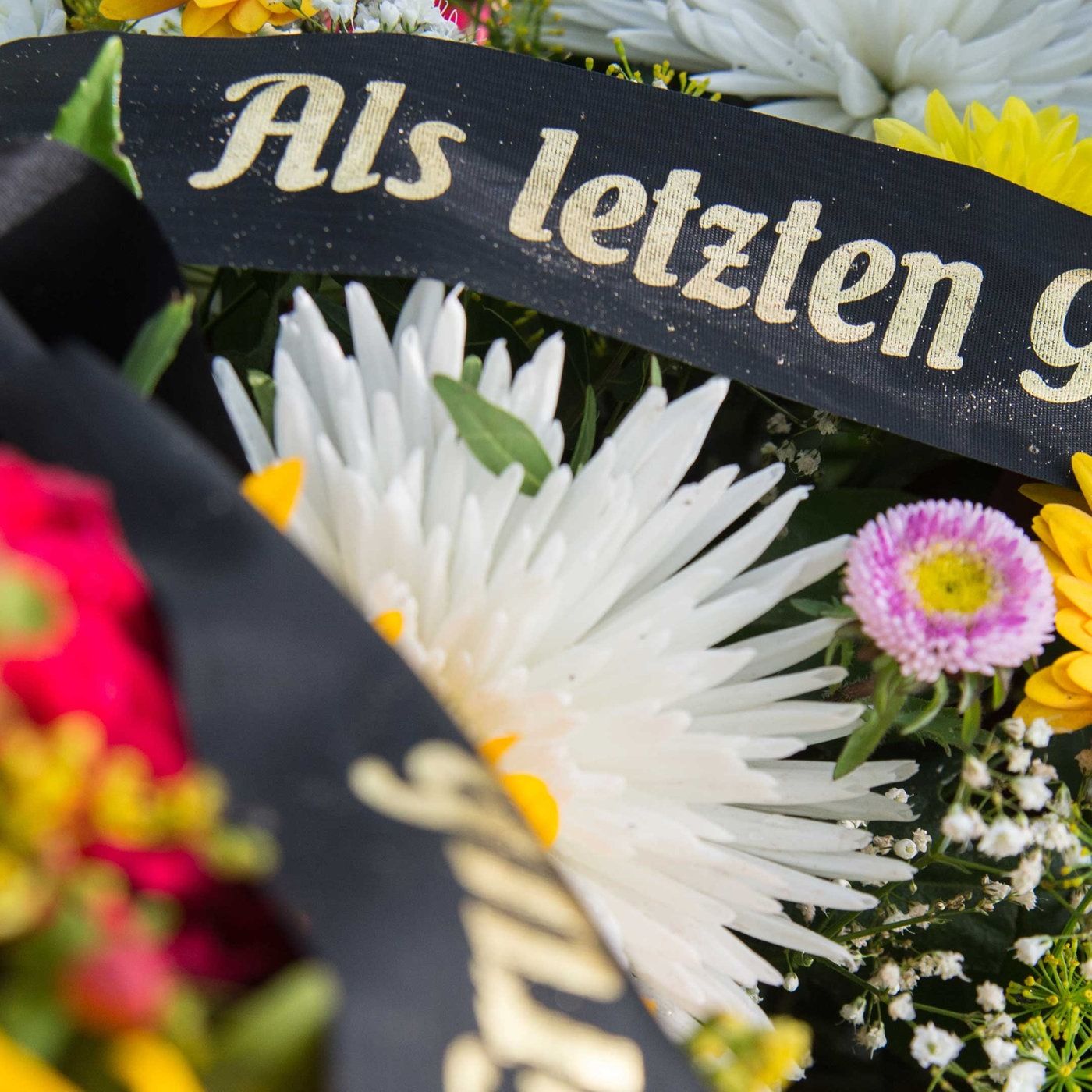 Trauer tragen - Akustische Trauergestecke zum Mitmachen