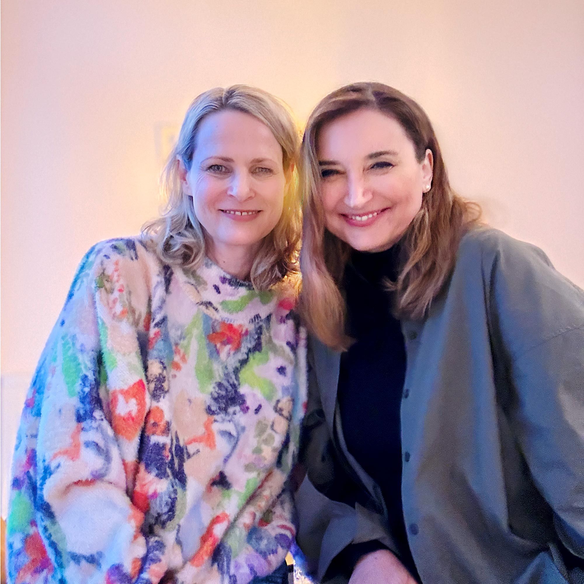 TV-Moderatorin und Autorin Peggy Patzschke im Gespräch mit Antje Riis