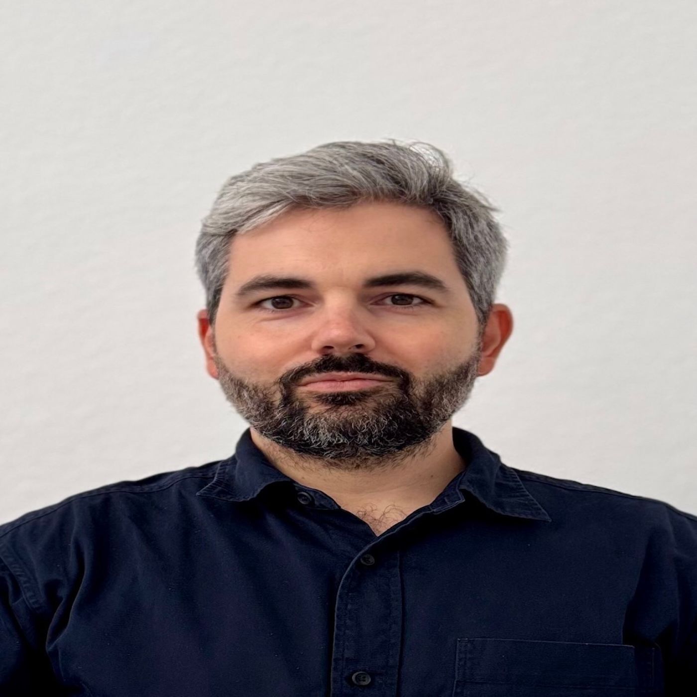 Über Begegnungen im Alltag des Anderen, Fremden, kommen wir ins Gespräch und können einander verstehen. Über Erinnerungsarbeit, Identität der Kulturen - Im Gespräch mit Gerasimos Bekas