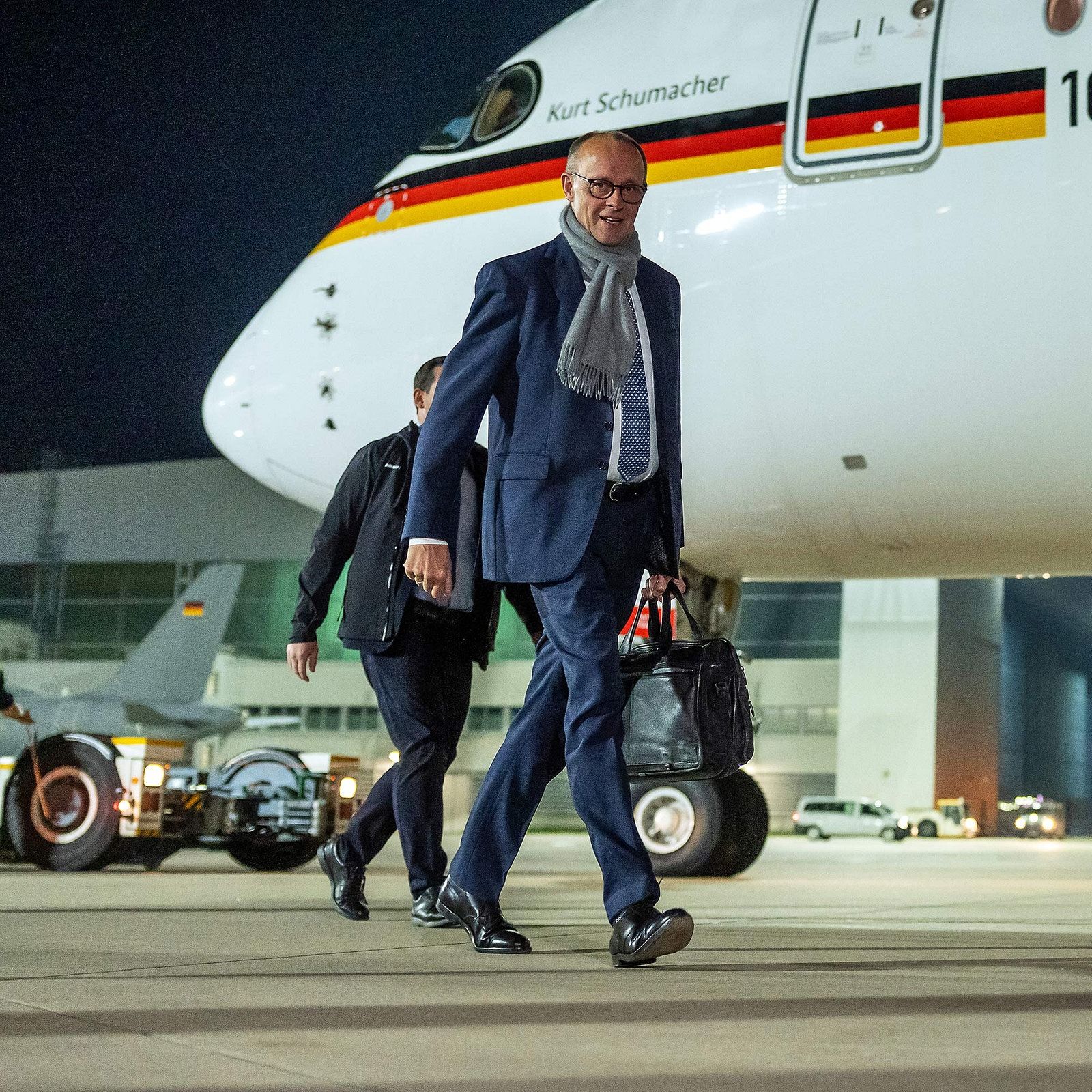 Verteidigungs-Experte: Merz muss bei Trump Sicherheitsgarantien für Ukraine klären