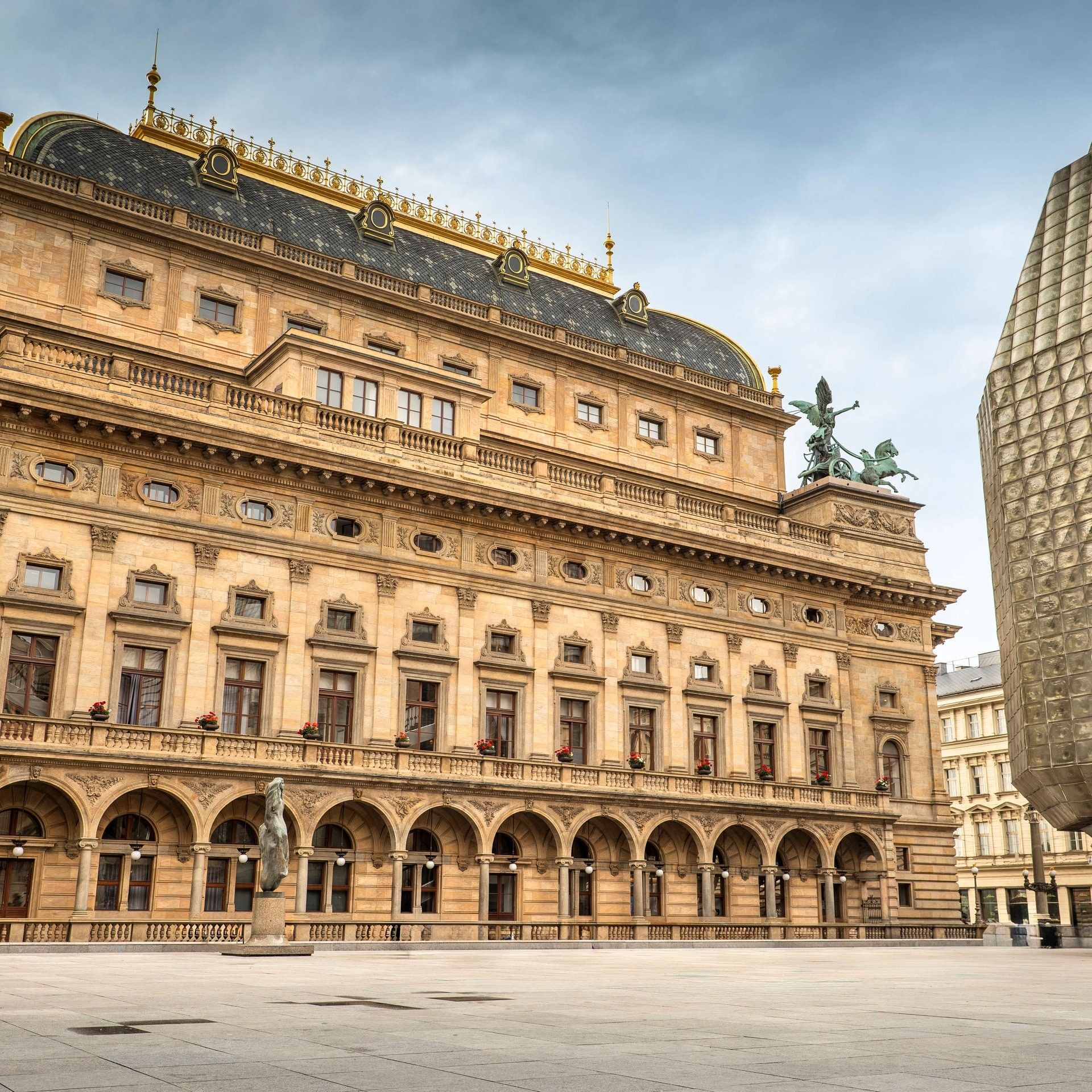 Wärmepumpen in Tschechien: Prager Nationaltheater wird grüner