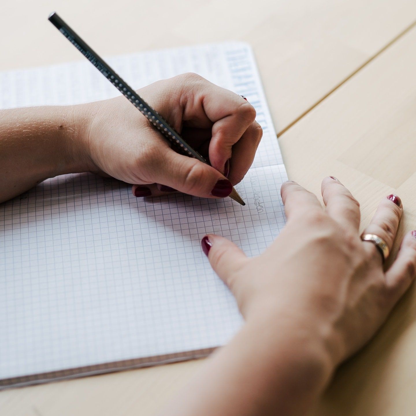 Warum gibt es mehr Rechtshänder als Linkshänder?