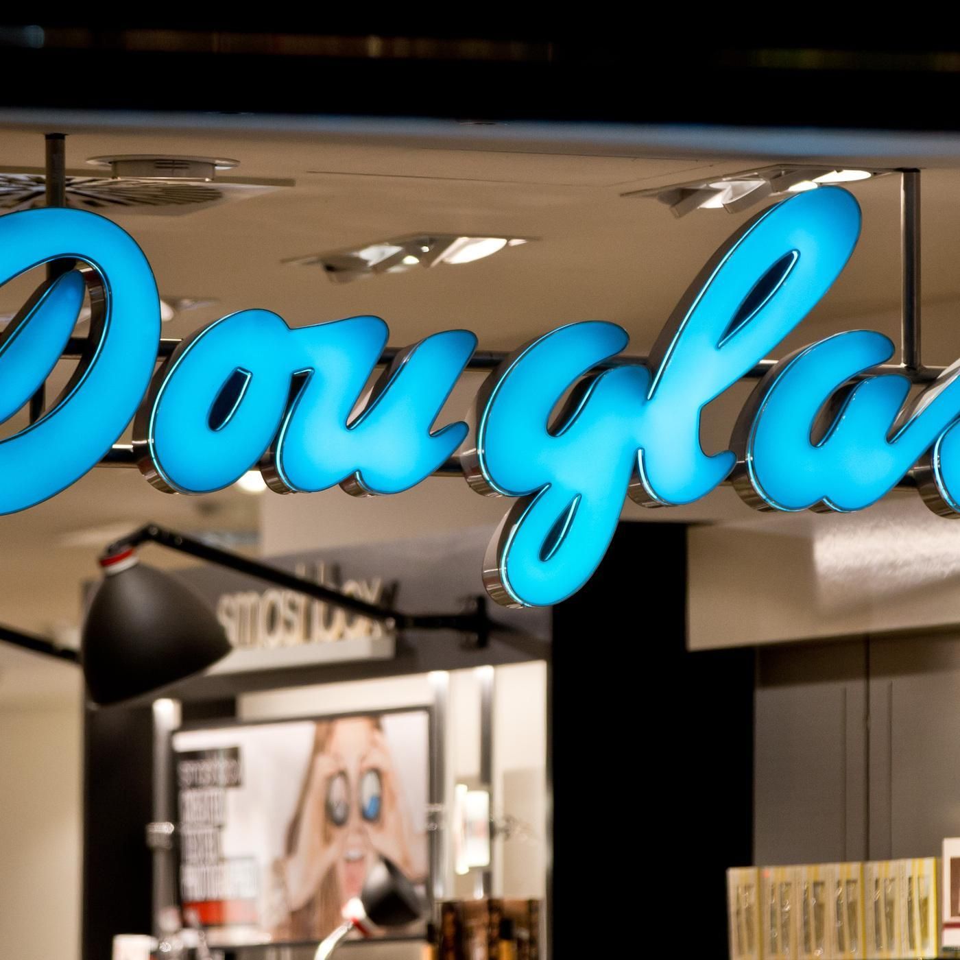 Was ist von Douglas und Reddit an der Börse zu erwarten?