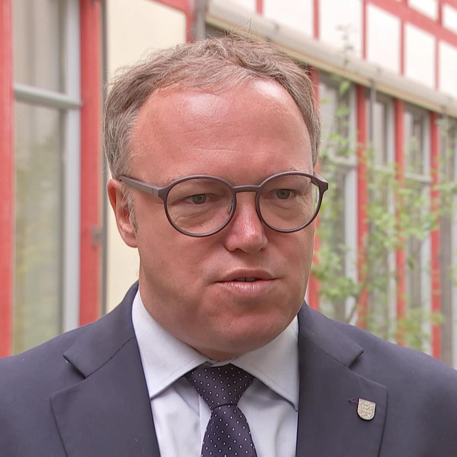 Wie soll die Aufrüstung auch im Osten ankommen, Herr Voigt?