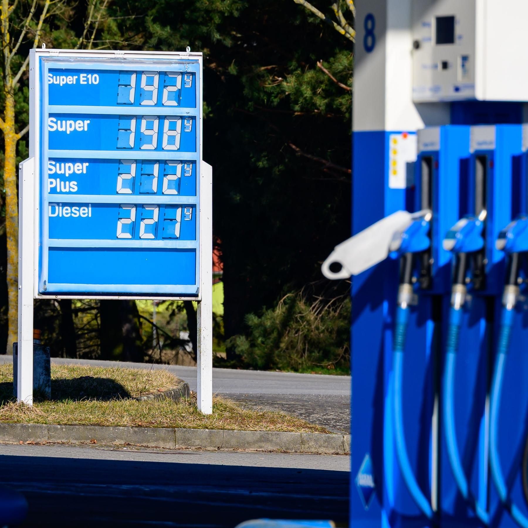 Wie vorgehen gegen Wucherpreise an Tankstellen?