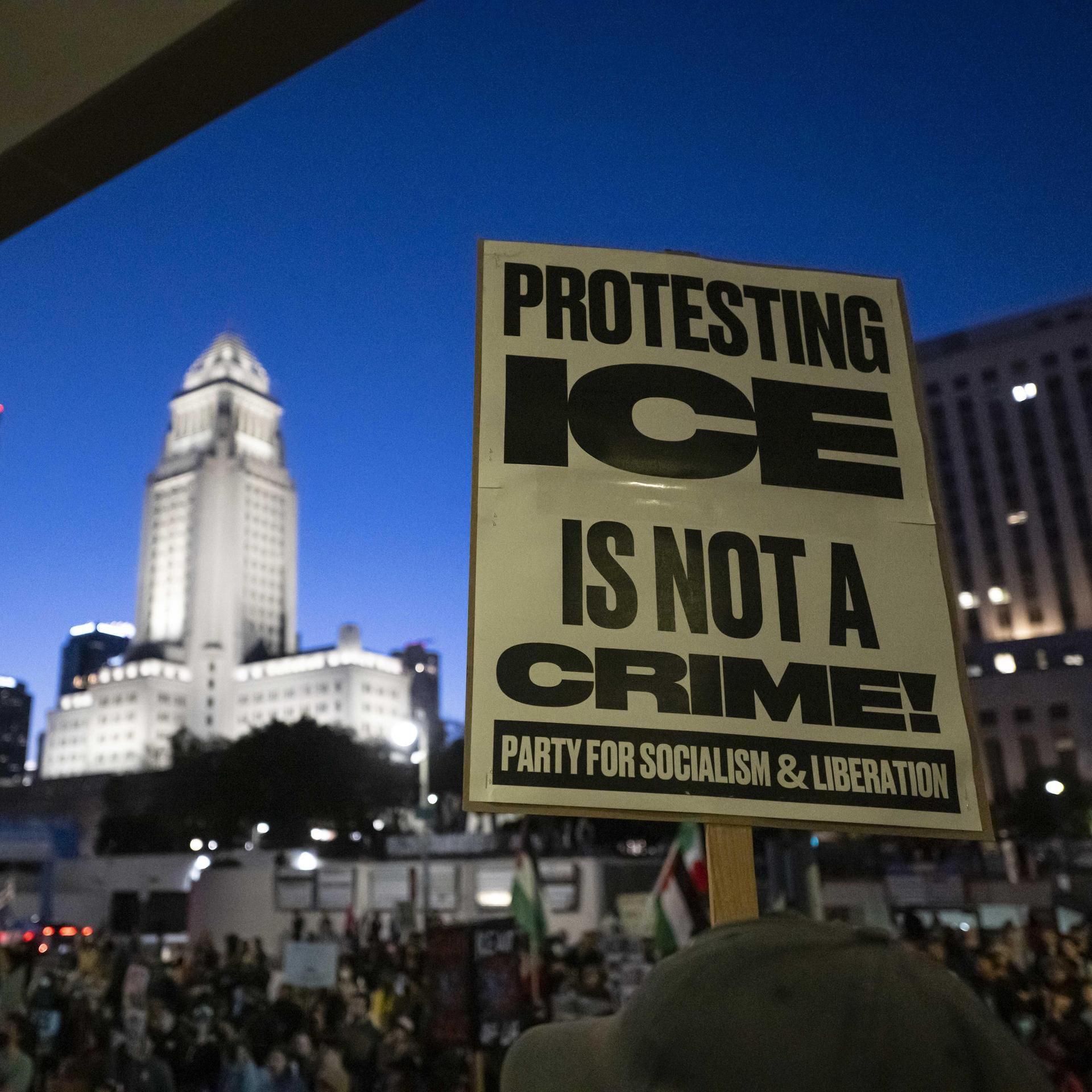 Wieder tödliche Schüsse - Droht in den USA ein Bürgerkrieg?