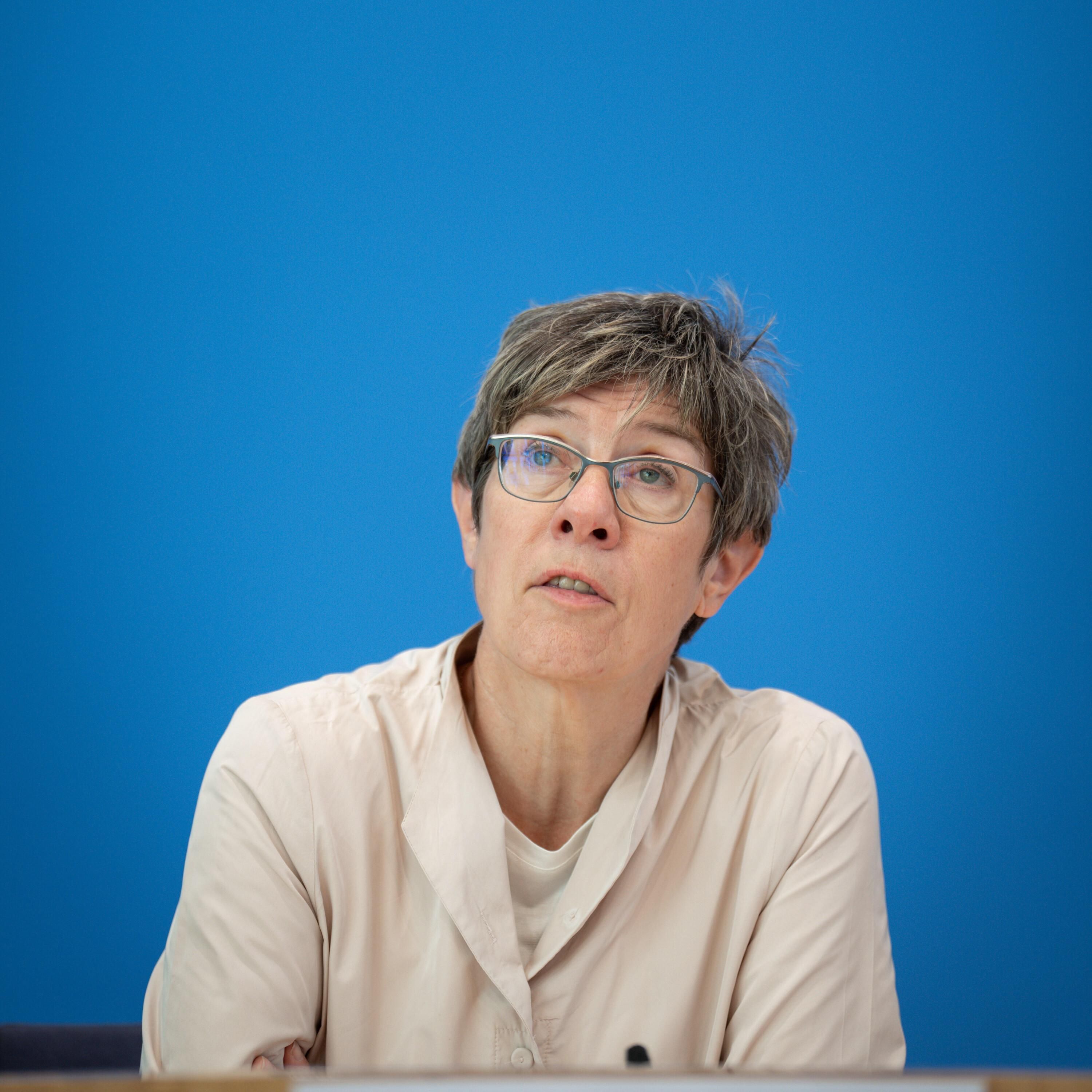 "Wir müssen erklären, was deutsche Interessen mit Peru zu tun haben" - Annegret Kramp-Karrenbauer