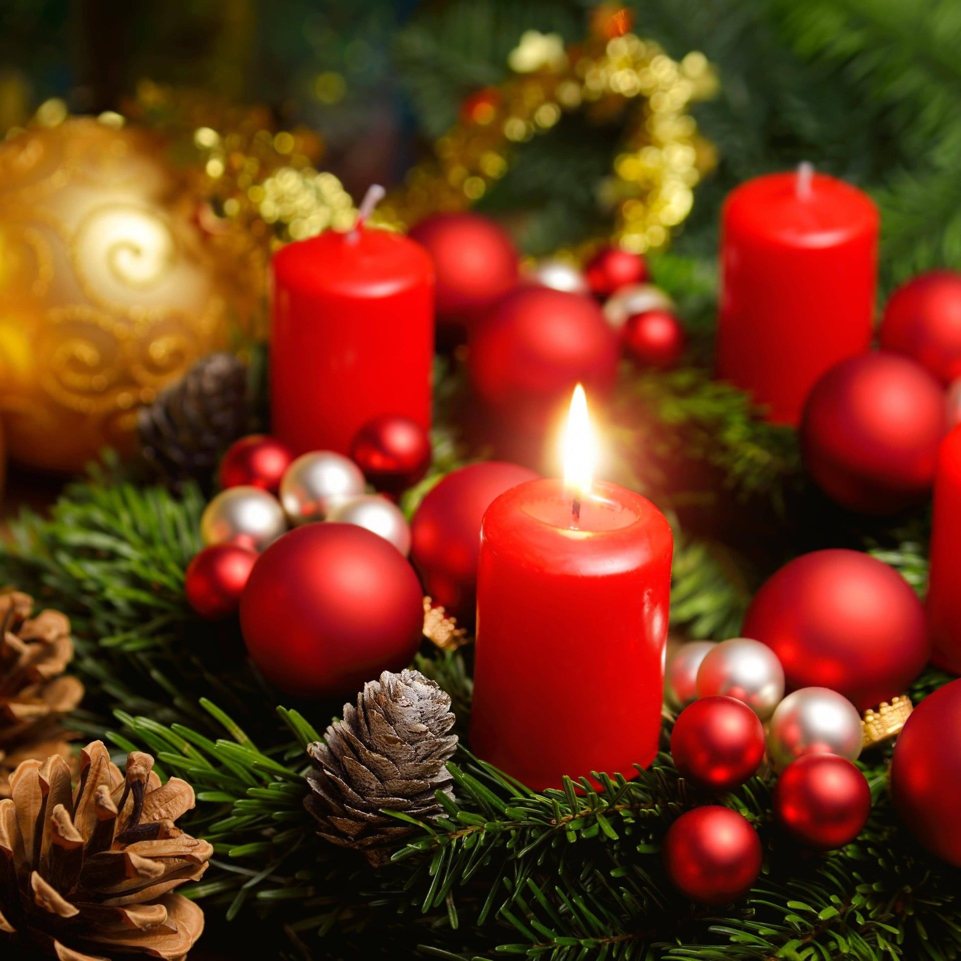 Woher kommt der Brauch der Adventskränze?