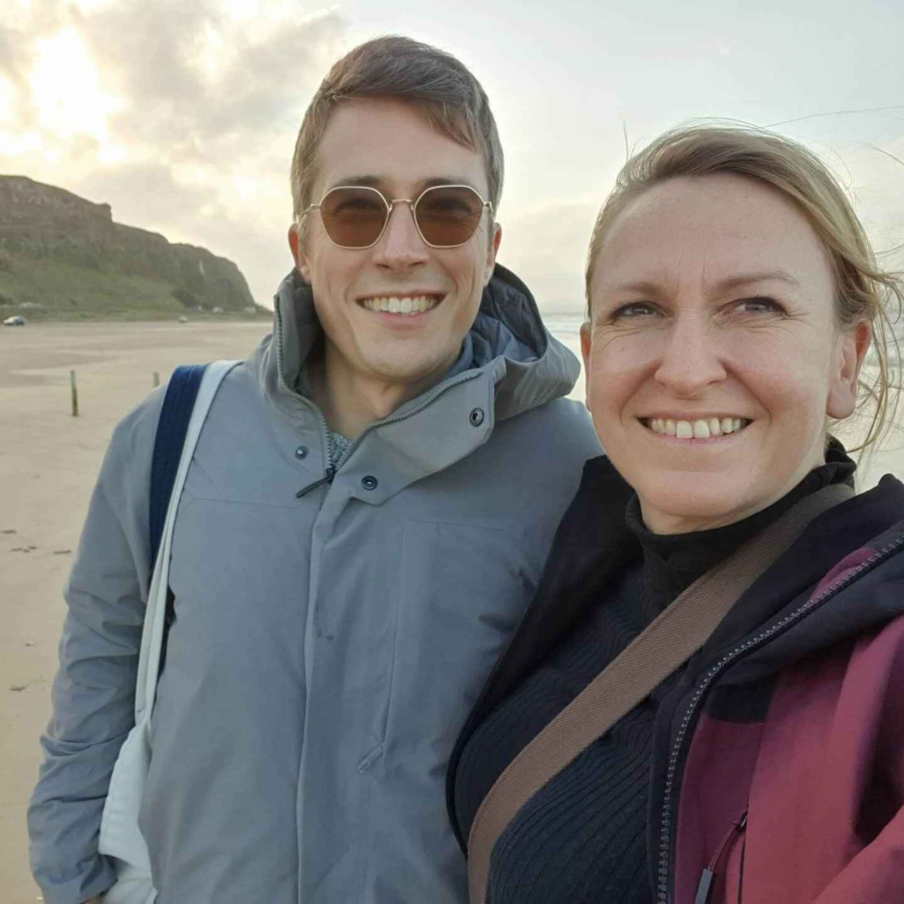 WW421: Krähen, Käse und Konflikte – eine Entdeckungstour in Nordirland mit Lydia Möcklinghoff und Erik Lorenz (2/3)