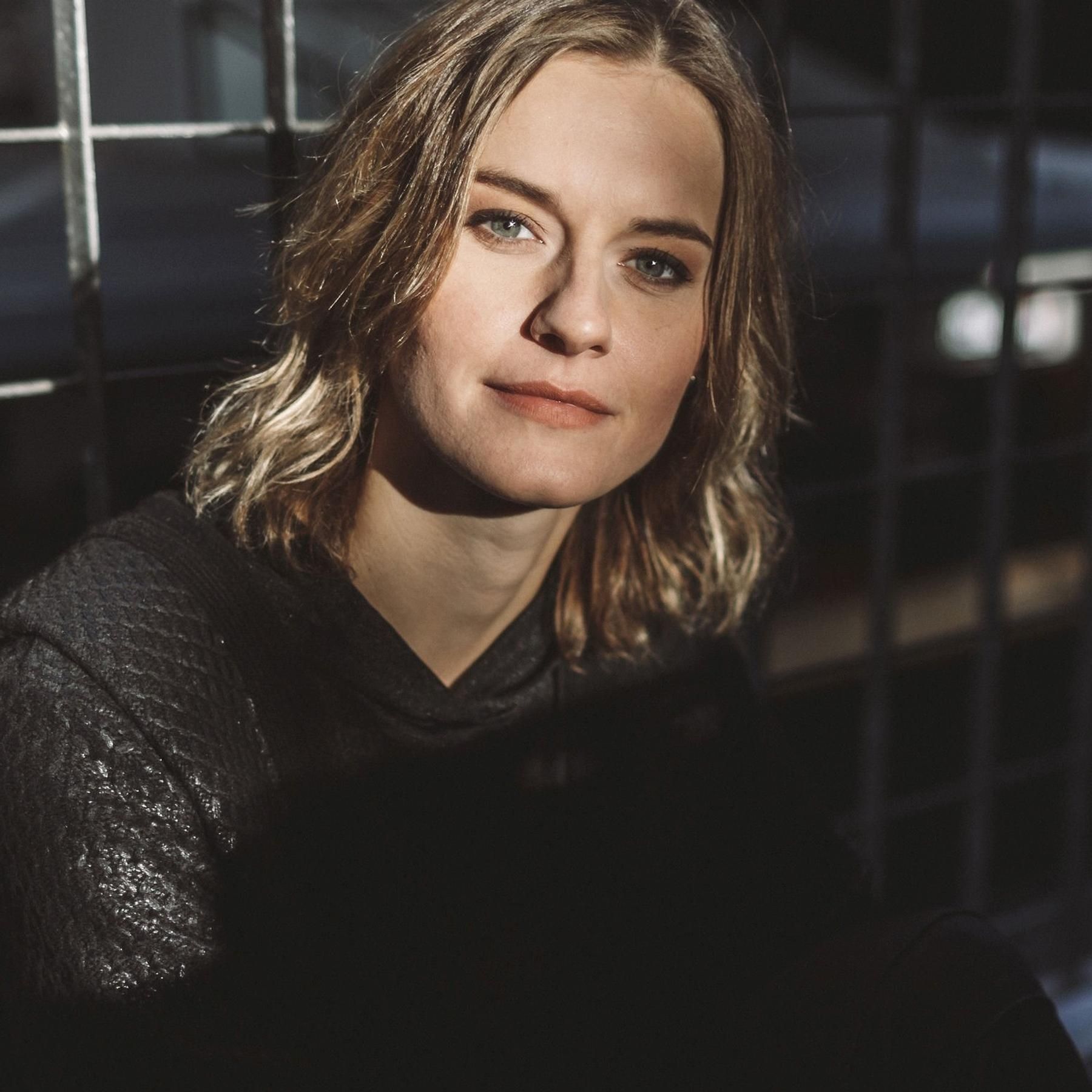Yasi Hofer, Musikerin: auf Rauschtour mit Helene Fischer