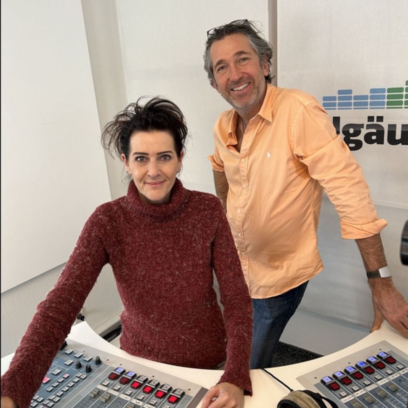 Zwischen Leidenschaft und Live-Sound – Tobias Schwarz Gewallig zu Gast bei Radio AllgäuHIT